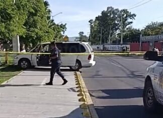 Un muerto y un herido grave en ataque armado a los tripulantes de una camioneta en la Avenida Valle de Santiago, frente al centro de salud.