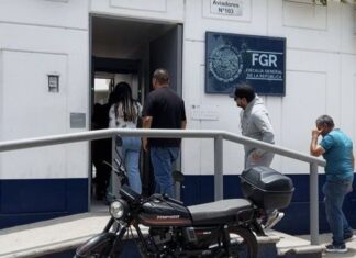 Comerciantes zapateros de San Francisco del Rincon,manifestaron su inconformidad en reunion con autoridades federales.