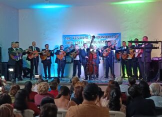Romanticismo y tradición musical se viven en el primer Festival “Rondallas del Valle de Huatzindeo”.