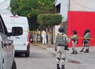 Un hombre fue asesinado en la entrada de un taller de herrería en la colonia Ejidal, en Celaya.