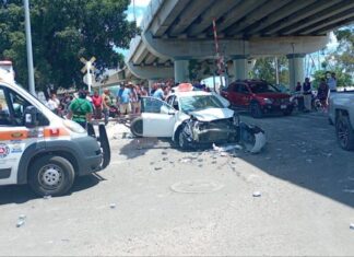 Tren impacta tres vehiculos y una motocicleta; el accidente dejo un saldo de seis personas sin vida y dos lesionados graves.