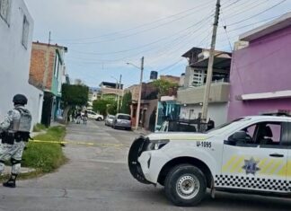 Ataque armado en un domicilio en la colonia Guanajuato, dejo un saldo de un adolescente lesionado por impactos de arma de fuego, en Salamanca.