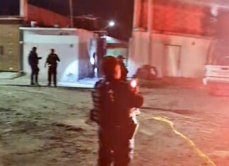 La noche de este lunes un hombre fue asesinado en la puerta de su domicilio, en el Boulevard Bervena de la colonia Las Fuentes, en Salamanca.,