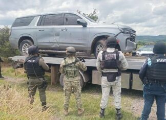 En cateo de un inmueble en Penjamo, rescataron a dos menores de edad y asegurararon armas y equipo tactico.