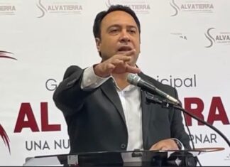 Se “enoja” el alcalde de Salvatierra Daniel Sámano, cuándo lo cuestionan por la venta de la camioneta Tahoe, que usaba el ex alcalde, Germán Cervantes.