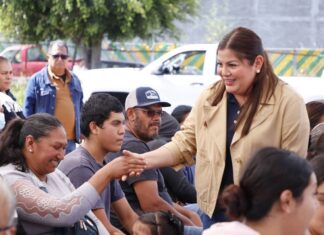 160 familias recibieron paquetes de gallinas de postura del programa “Mi Familia Productiva”, en Yuriria.