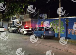 La noche de este viernes un hombre fue ejecutado al interior de un taller mecánico en Moroleón.