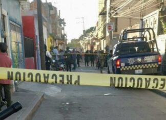 Ataque armado en una vivienda en la Calzada Guadaluoe en Irapuato, dejo una jovencita sin vida y tres lwsionados; incluyendo un menor de cinco años.