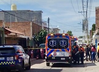 Dos hombres y una mujer fueron asesinados a balazos al interior de una vivienda, en la colonia San Juan de Retana, en Irapuato.
