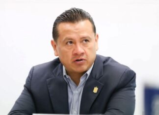 El Fiscal General, Carlos Torres Piña, es investigado por presuntos vínculos criminales y por violar el debido proceso en el caso Manzo.