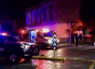 Un joven identificado por autoridades como Francisco “N”, resultó lesionado luego ser atacado a balazos en un bar de la zona centro en Penjamo .