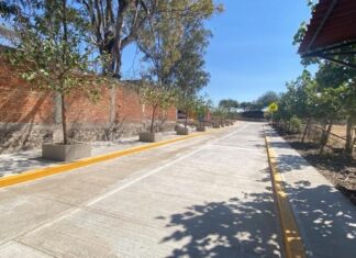 Impulsan obra pública con la pavimentación de la calle Abasolo en la comunidad de Jícamas, en Valle de Santiago.