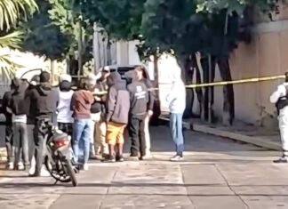 Un jóven murio al ser atacado a balazos en la calle principal del Fraccionamiento Rosas de Castilla, en Salvatierra.
