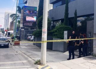 Un abogado identificado como Francisco “N”, fue atacado a balazos en la colonia Cerro Gordo en León.