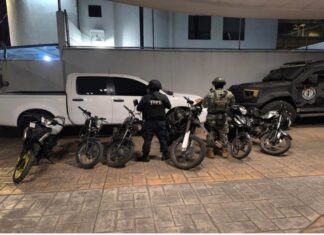 Fuerzas de los tres niveles de gobierno detuvieron en Yuriria, a dos personas con armamento, droga y vehículos.