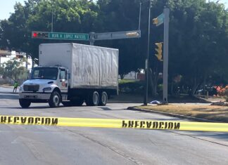Un adulto mayor en muletas murio atropellado en el cruce de Adolfo López Mateos y Juan Alonso de Torres, en Leon.