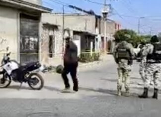 La tarde de este domingo un motociclista fue asesinado a balazos en la colonia La Loma, en Valle de Santiago.