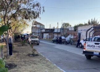 La mañana de este domingo, dos hombres fueron asesinados a balazos en la colonia 1910, en Salamanca.